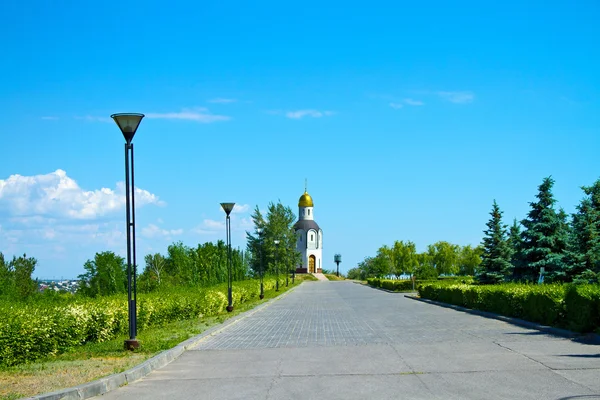 Avenue to the temple-chapel in honour of the Vladimir icon of the Mother of God — Stock Photo, Image