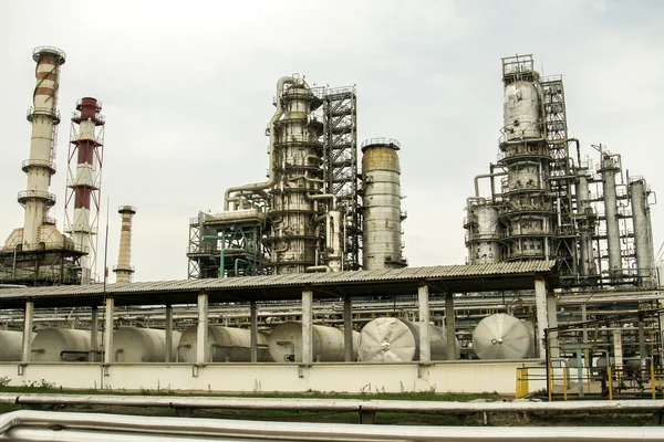 Tienda para la industria petroquímica. Vista general —  Fotos de Stock