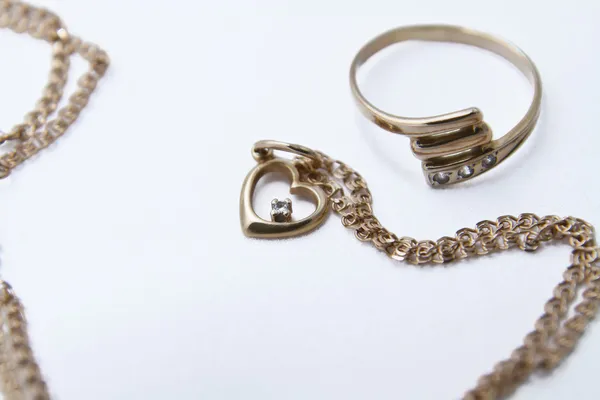 골든 체인 및 황금 반지 — 스톡 사진