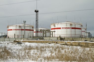 rafineri, yazıt lukoil ile bölgesinde hafif petrol ürünleri depolama