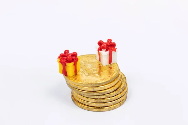 Toy Gift Boxes Stand Stack Bitcoin Coins — Stock Photo, Image