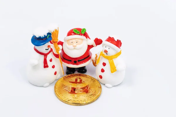 Toy Santa Claus Snowmen Stand Next Gold Coin Bitcoin — Stock Photo, Image