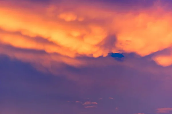 Cielo Colorido Hermoso Por Noche —  Fotos de Stock