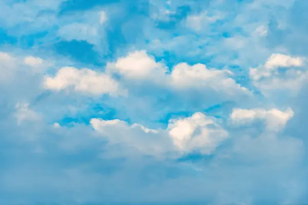 Muitas Nuvens Céu Azul — Fotografia de Stock