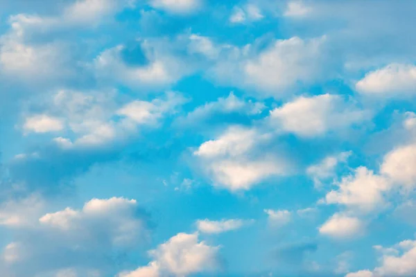 Muitas Nuvens Céu Azul — Fotografia de Stock