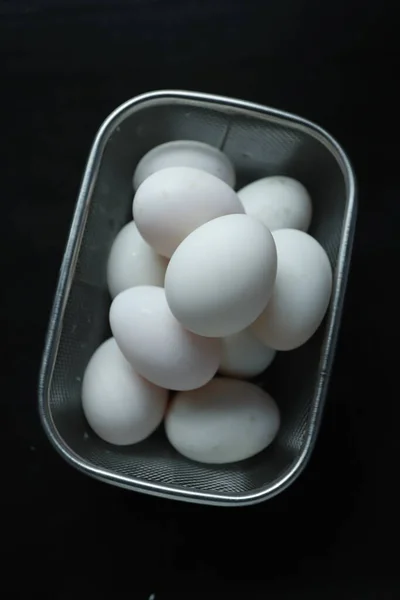 Huevos Pato Crudos Una Cesta —  Fotos de Stock