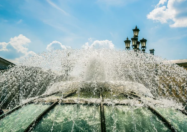 Chorro de agua salpicaduras en el cristal detalle Fuente —  Fotos de Stock