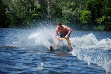 sürat pateni Nehri üzerinde