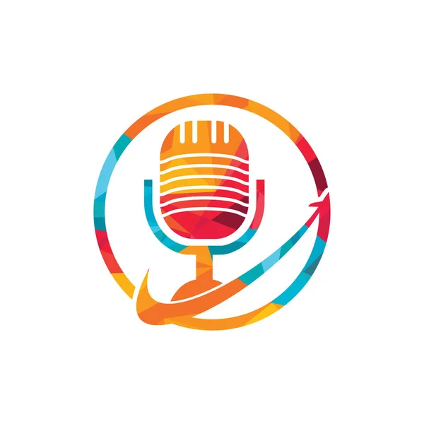 Podcastベクトルのロゴデザインテンプレートを移動します 旅行観光休暇ポッドキャストのロゴコンセプト — ストックベクタ