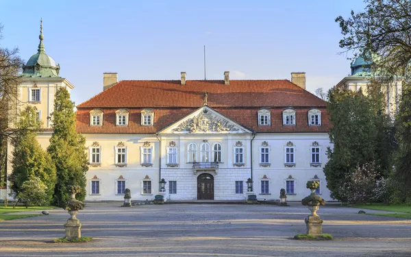 Het barokke paleis van de familie Radziwiłł in nieborow in Polen — Stockfoto