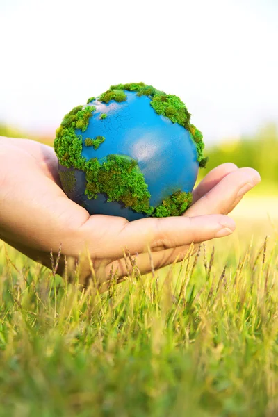 Earth in hand — Stock Photo, Image