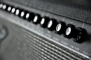 gitar amplifikatör görüntüyü kapat