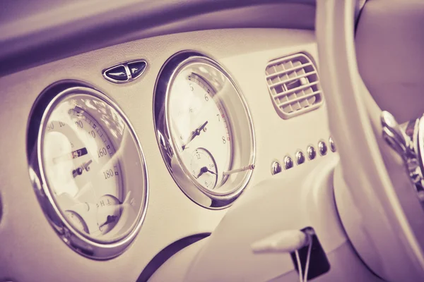 Interior del coche en estilo retro — Foto de Stock