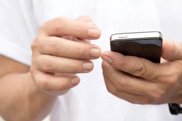 Homme avec téléphone intelligent — Photo