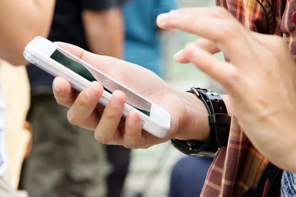 Man with smart phone — Stock Photo, Image