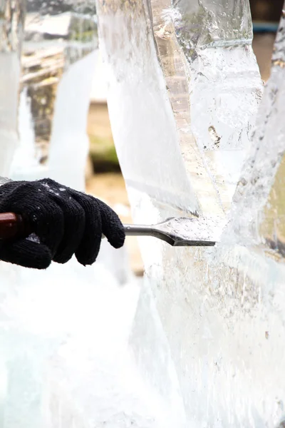 Talla de escultura de hielo — Foto de Stock