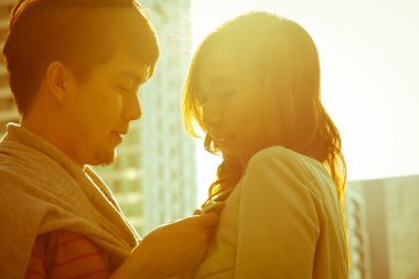 genç bir çift aşık açık kalma