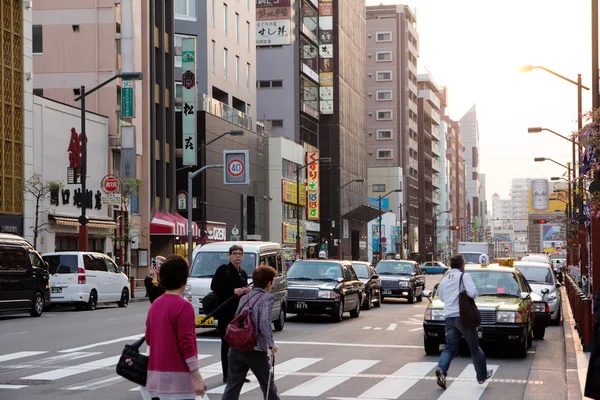 Gatuliv i shinjuku — Stockfoto