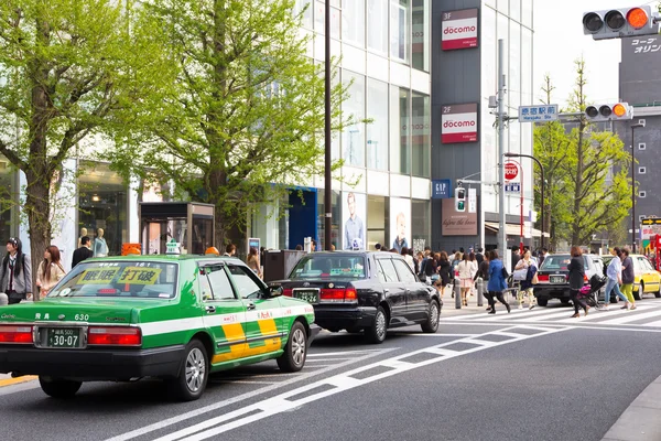 Trafikstockning på stora tvärgatan — Stockfoto