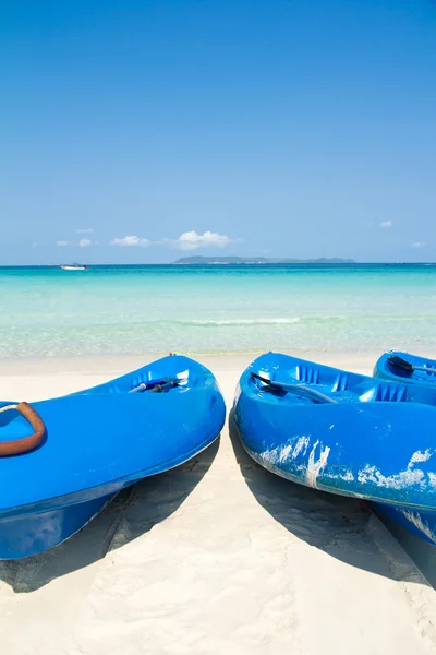 Kayak en la playa — Foto de Stock