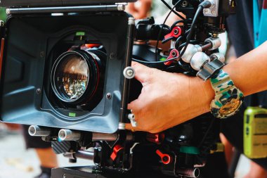 Film ekibi, profesyonel fotoğraf ile filme.