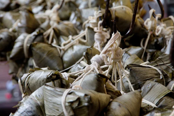 Китайские пельмени риса на рынке — стоковое фото