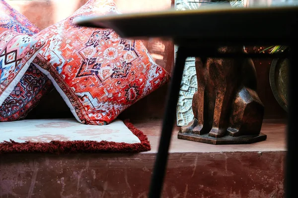 Λεπτομέρεια Εικόνας Από Πολύχρωμα Παραδοσιακά Μαξιλάρια Μοτίβο Εσωτερική Διακόσμηση — Φωτογραφία Αρχείου
