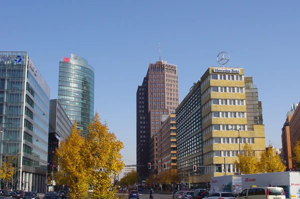 Berlin, deutschland - 20. oktober 2012: der potsdamer platz in berli — Stockfoto