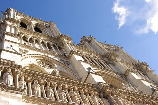 Homlokzati párizsi Notre-Dame székesegyház — Stock Fotó