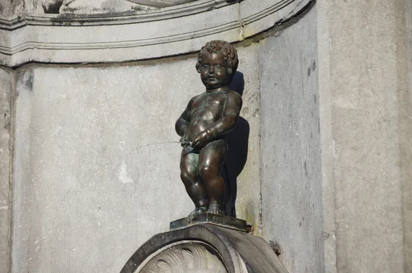 ブリュッセルの mannekenpis の像 — ストック写真