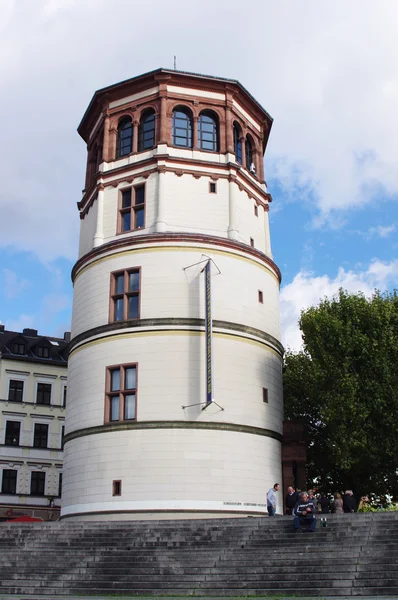 Wieża Schlossturm w Düsseldorf — Zdjęcie stockowe