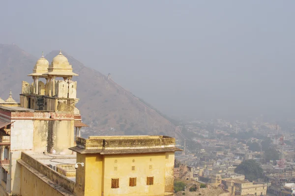 Jaipur uitzicht op de stad vanaf het amber fort — Stockfoto