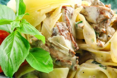 Makarna eti ve çorba.