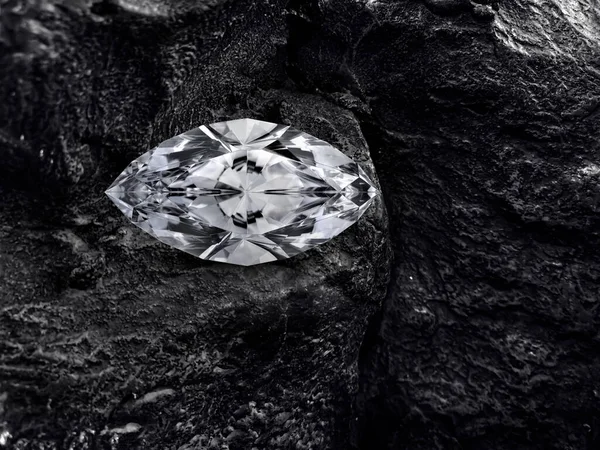 Diamant Sur Fond Charbon Noir Rendu — Photo