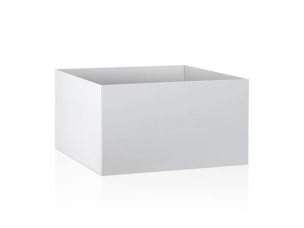 Beyaz Arkaplanda Izole Edilmiş Boş Karton Kutu Görüntüleme — Stok fotoğraf
