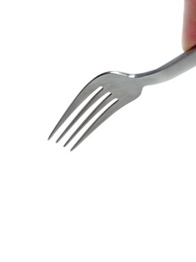 beyaz zemin üzerinde elinde çatalı