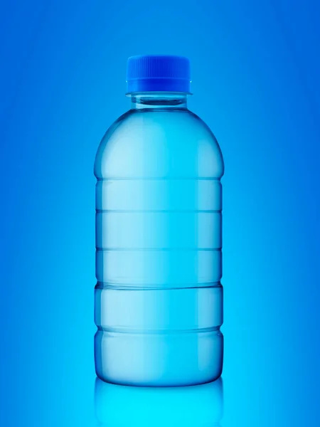 Leere Wasserflasche Auf Blauem Hintergrund — Stockfoto