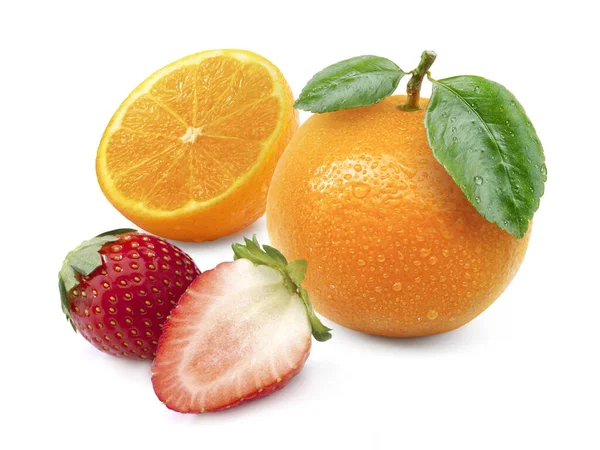 Owoce Pomarańczy Truskawki Izolowane Białym Tle — Zdjęcie stockowe