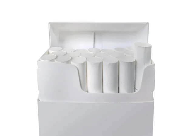 白で隔離され タバコの箱 — ストック写真