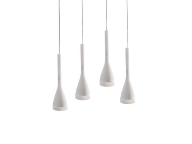 Tavanda asılı beyaz dekoratif lamba. Beyaz arka planda izole edilmiş modern lamba.