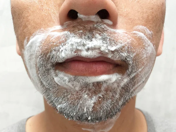 Close Barbear Masculino Com Navalha — Fotografia de Stock