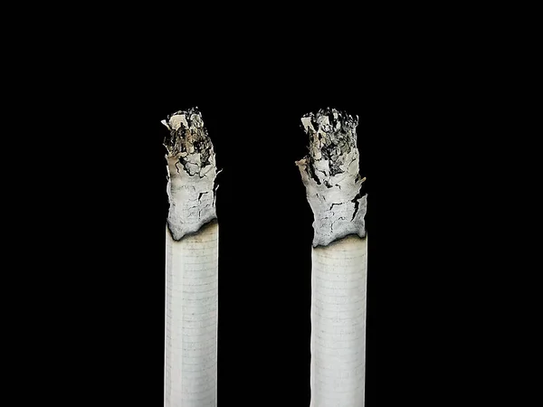 香烟被黑色的背景隔开了 — 图库照片