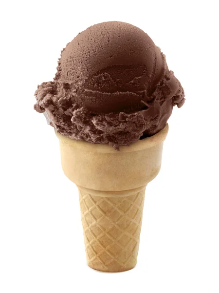 白色背景的蛋筒中的巧克力冰淇淋 — 图库照片