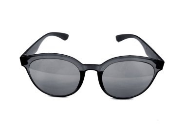 Siyah Gözlüklü Beyaz Gözlüklü