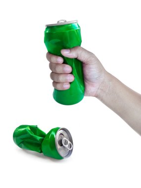 Sıkıştırılmış teneke kutular beyaz arkaplanda izole edildi