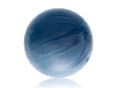 Beyaz Arkaplanda Delikleri Olan Mavi Bowling Balosu