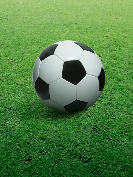 Παραδοσιακό Ποδόσφαιρο Μπάλα Στο Γήπεδο Ποδοσφαίρου — Φωτογραφία Αρχείου