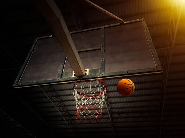 Баскетбольная Корзина Всеми Проходящими Через Сетку — стоковое фото
