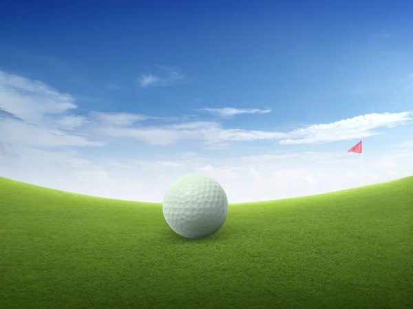 Close Golf Ball Green Grass Field Red Golf Flag Green — Stock Photo, Image