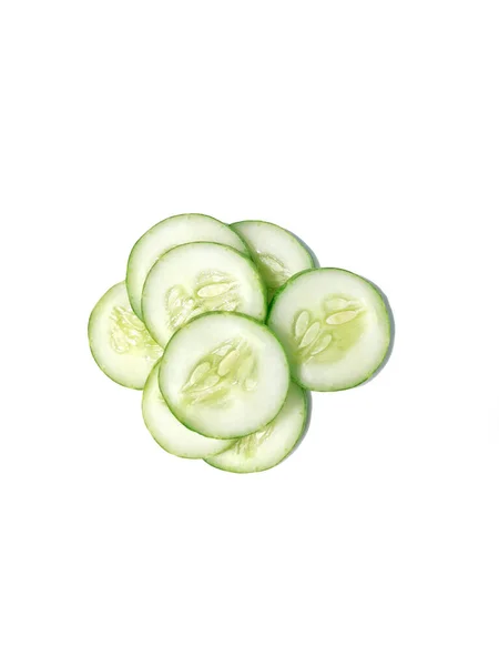 Verse Komkommerschijfjes Geïsoleerd Witte Achtergrond Close Shot Van Komkommer Arrangement — Stockfoto